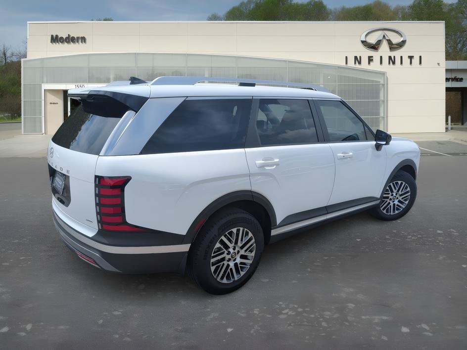 Used 2026 Creamy White Pearl Hyundai SEL 7P image 4