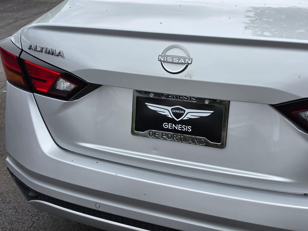 Used 2024 Brilliant Silver Metallic Nissan 2.5 SV image 13