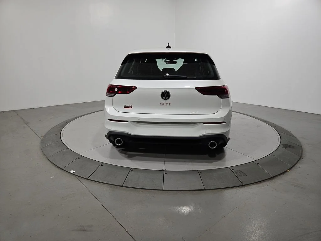 New 2026 White/off-white Volkswagen SE image 4