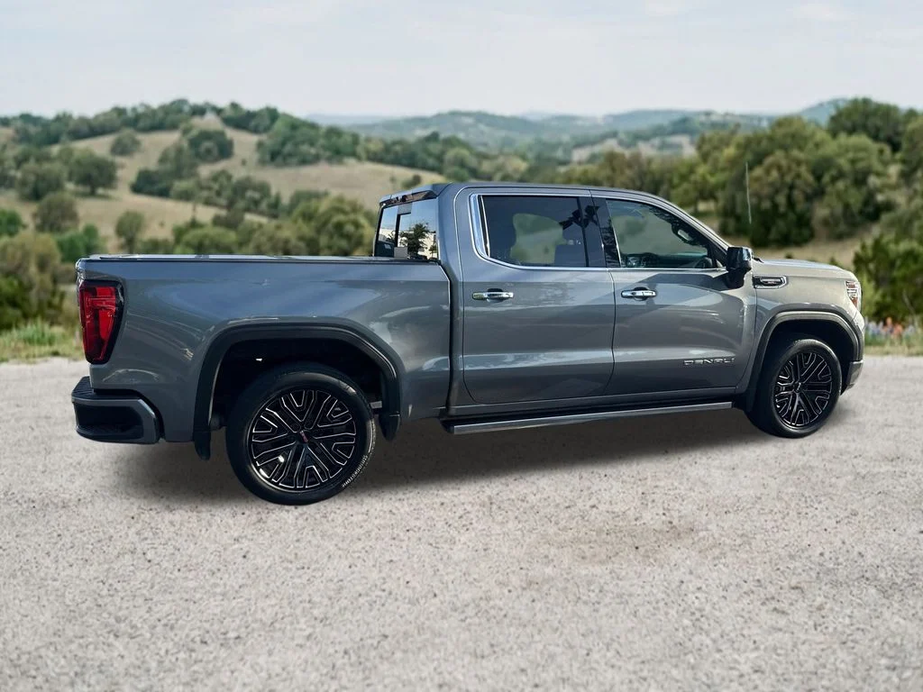 Used 2022 Gray GMC Denali image 10
