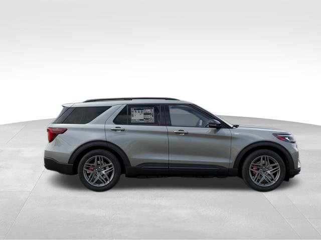 New 2027 Avalanche Gray Ford ST-Line image 5