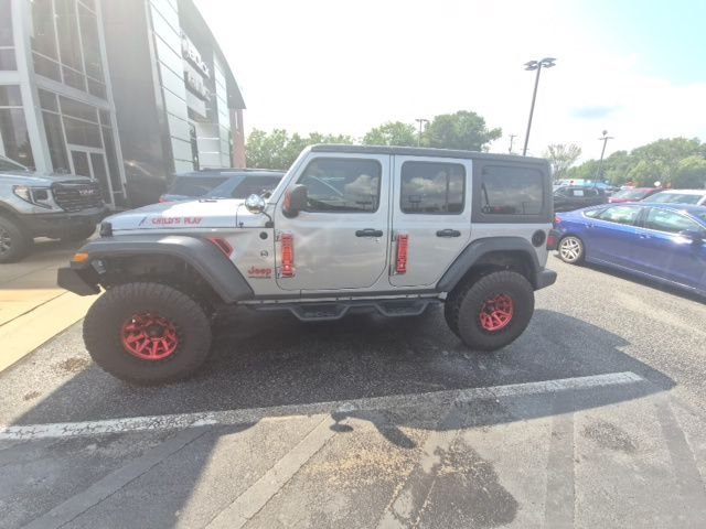 Used 2020 Silver Jeep Unlimited Sport Altitude image 1