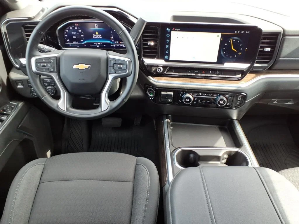Used 2024 Gray Chevrolet LT image 13