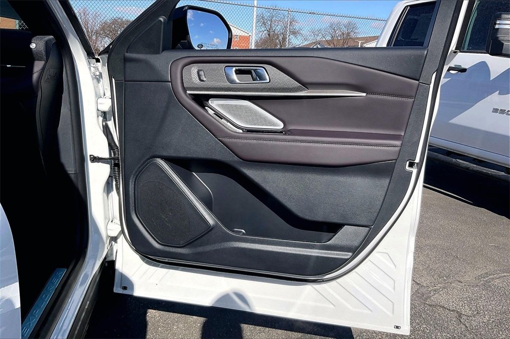 2026 FORD EXPLORER - Image 21