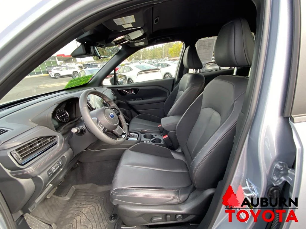 Used 2025 Ice Silver Metallic Subaru Touring image 34