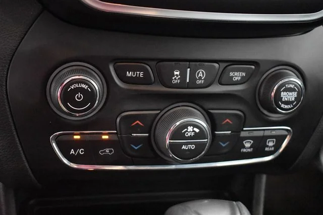 2019 Jeep Cherokee Latitude Plus - Photo 33
