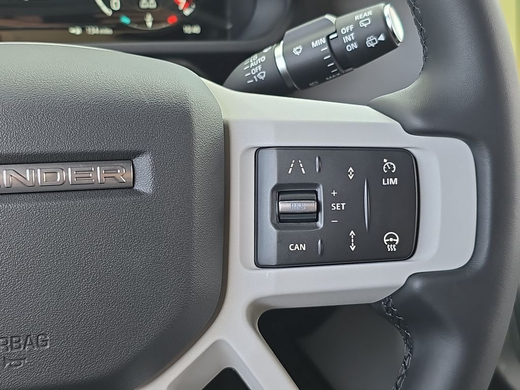 New 2026 Black Land Rover X-Dynamic SE image 19