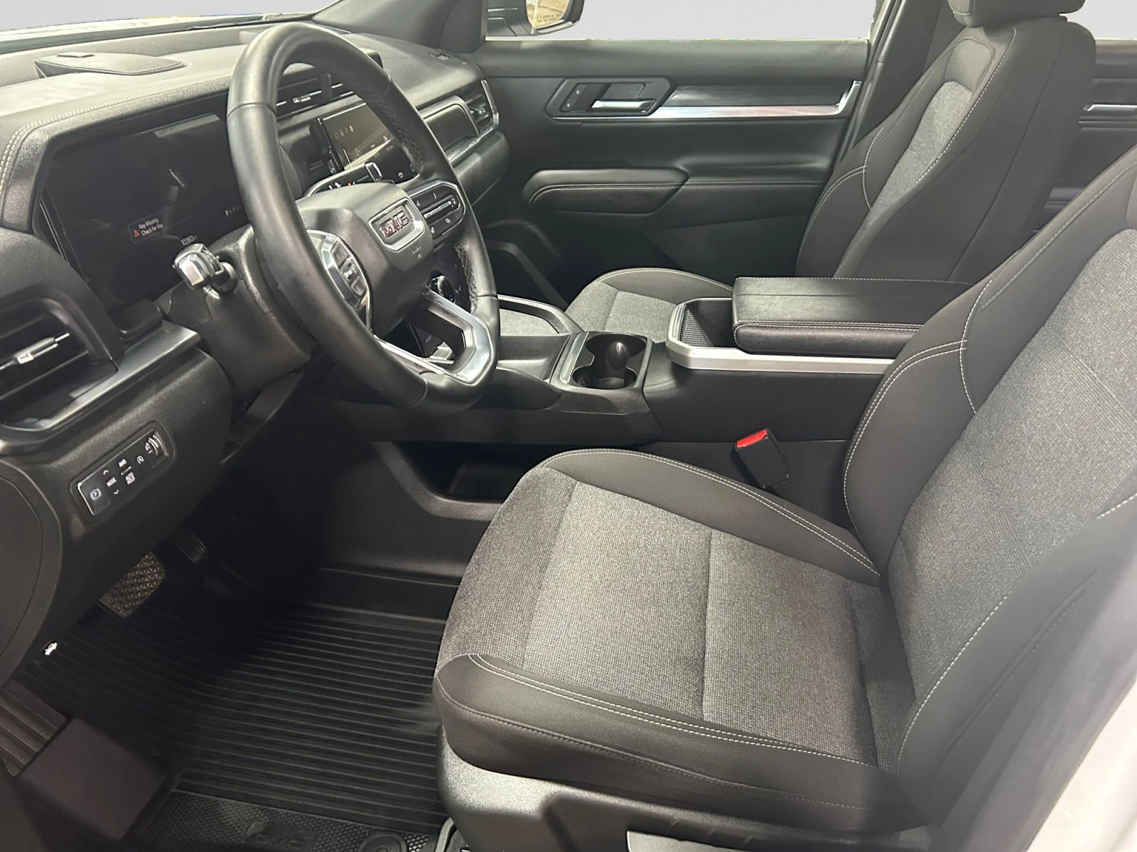 Used 2025 White GMC AWD Elevation image 13