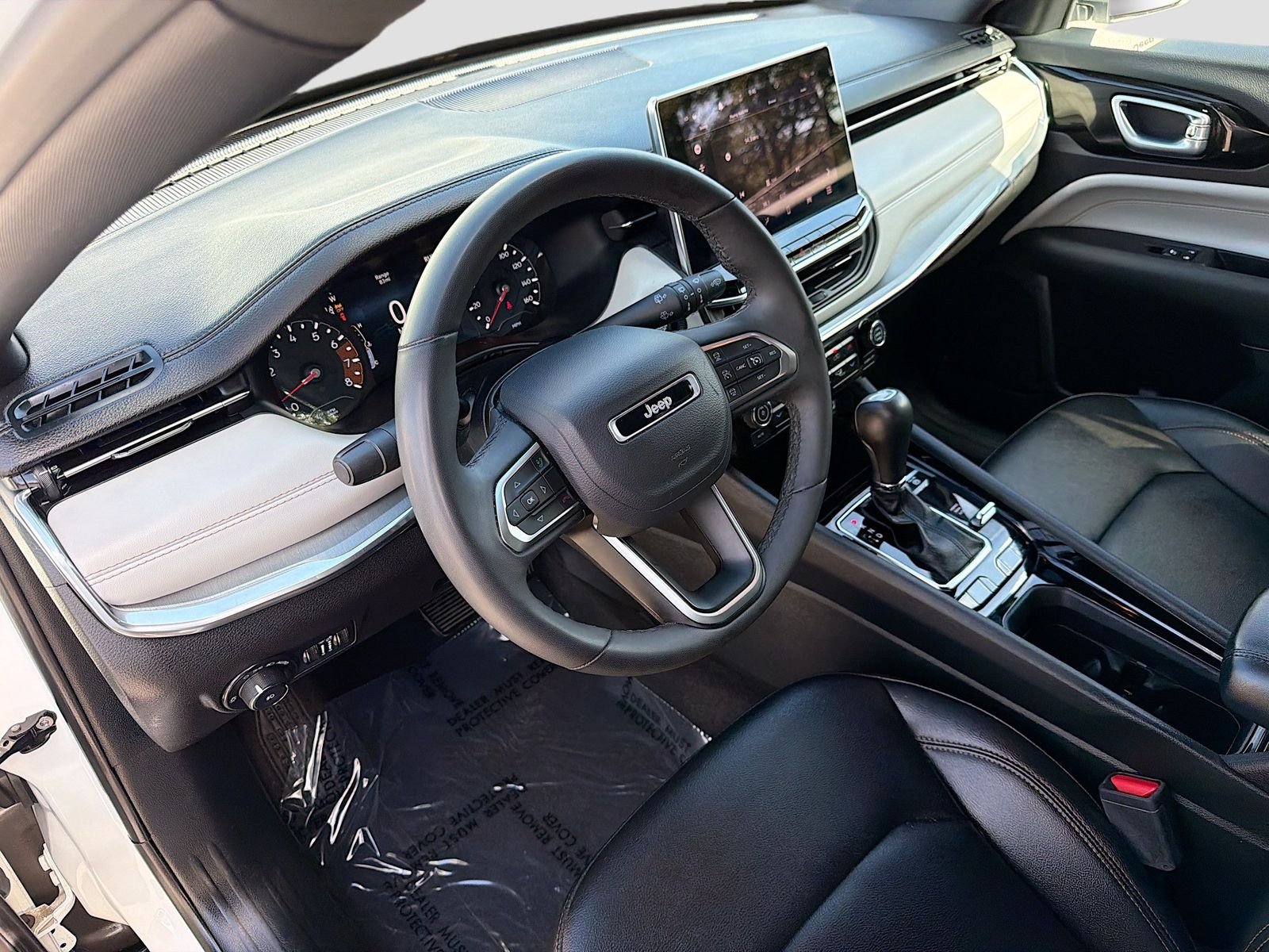 Used 2024 White Jeep Limited image 24