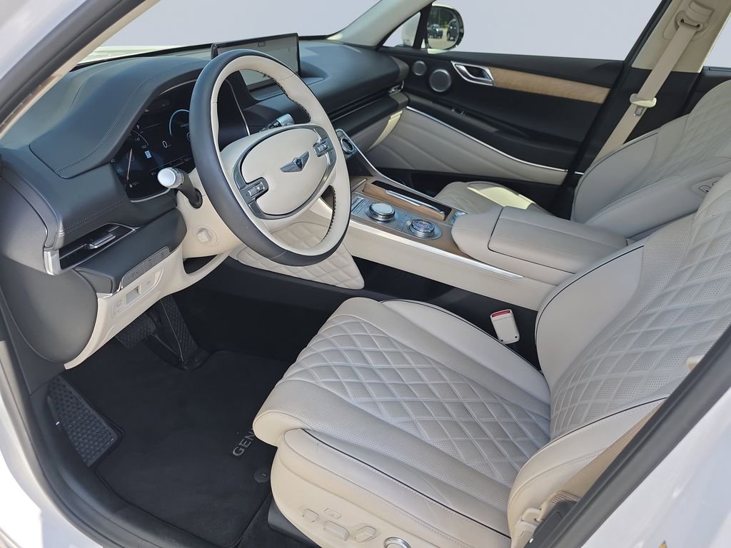 Used 2024 Uyuni White Genesis 3.5T image 10