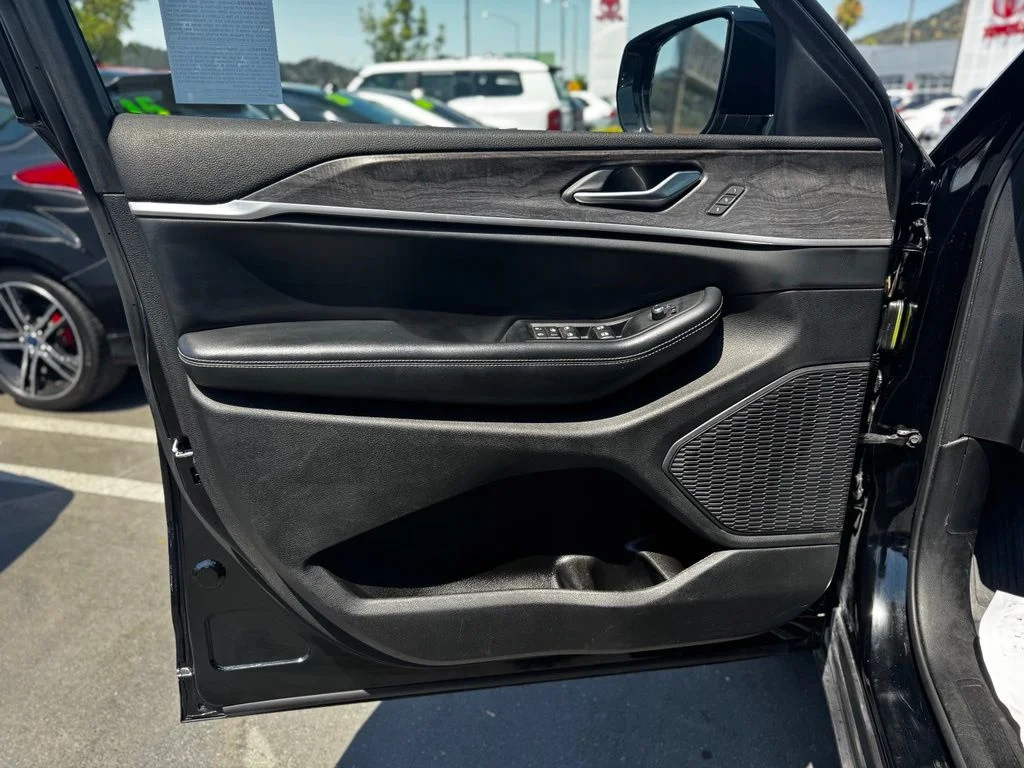 Used 2023 Black Jeep Limited image 25