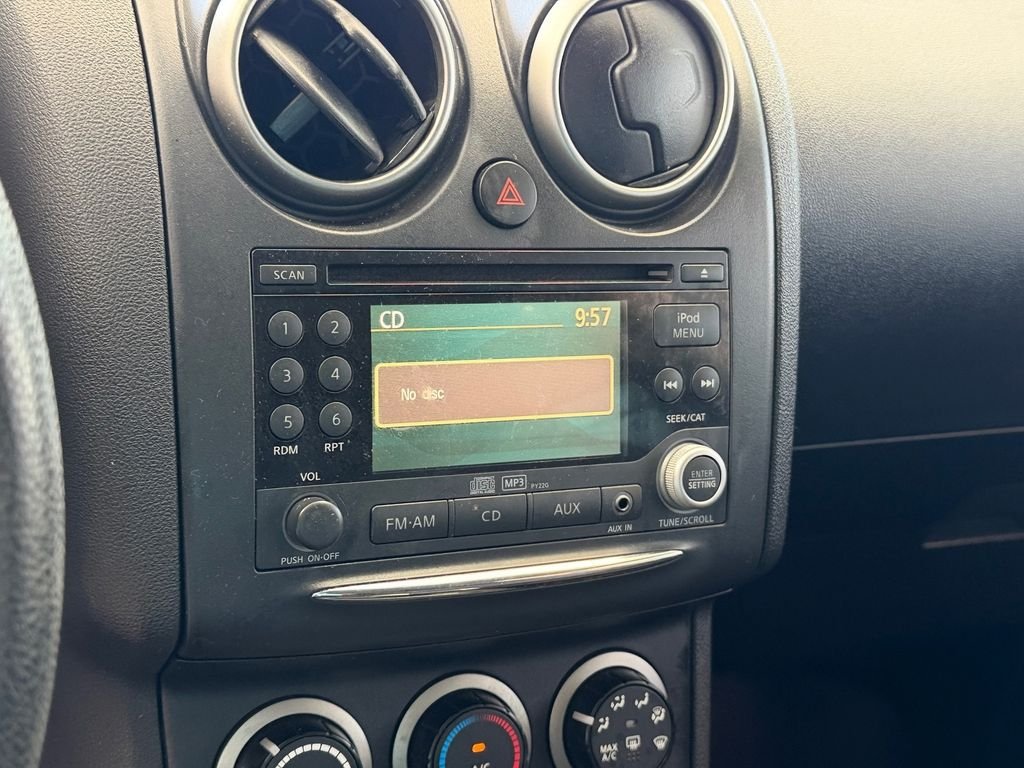 Used 2011 Gray Nissan SV image 17