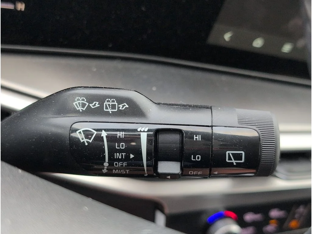 Used 2026 IVORY Kia S FWD image 24