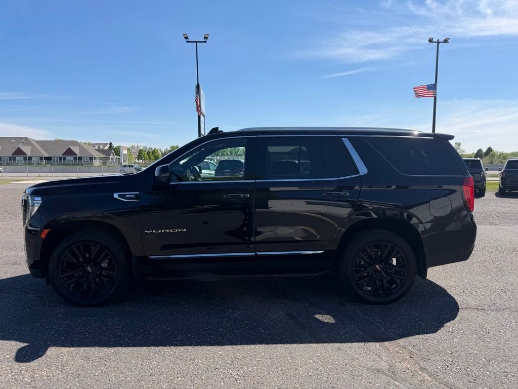Used 2023  GMC SLT image 9