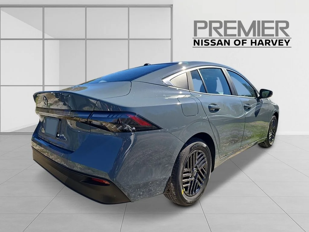 New 2027 Gray Nissan SV image 5