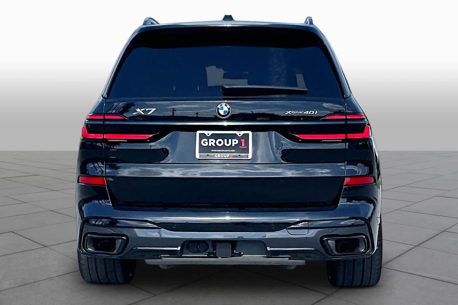 Used 2026 Black Sapphire Metallic BMW xDrive40i image 4