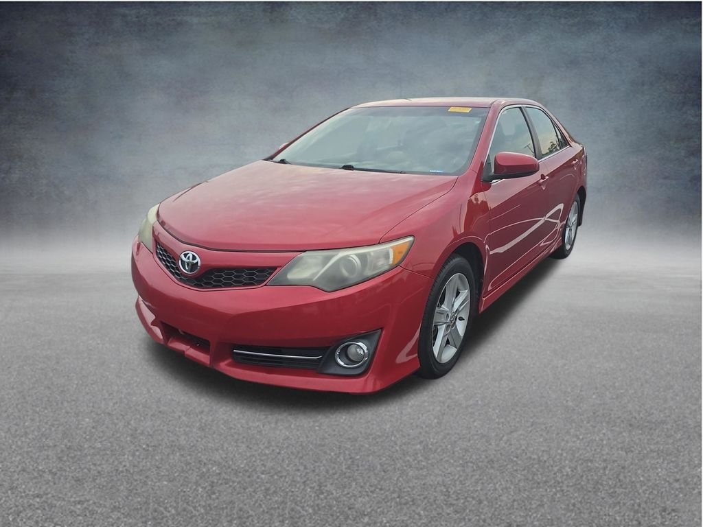 Used 2014 Red Toyota SE image 15