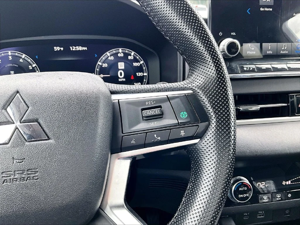 Used 2024 Gray Mitsubishi SE image 19
