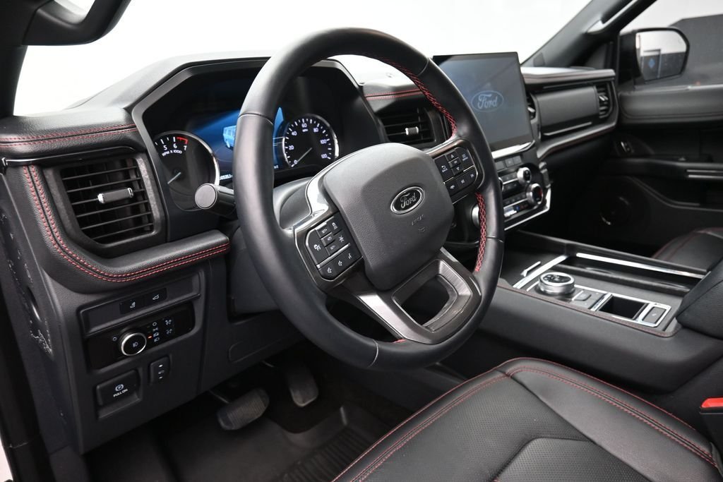 Used 2023 White Ford Limited image 18