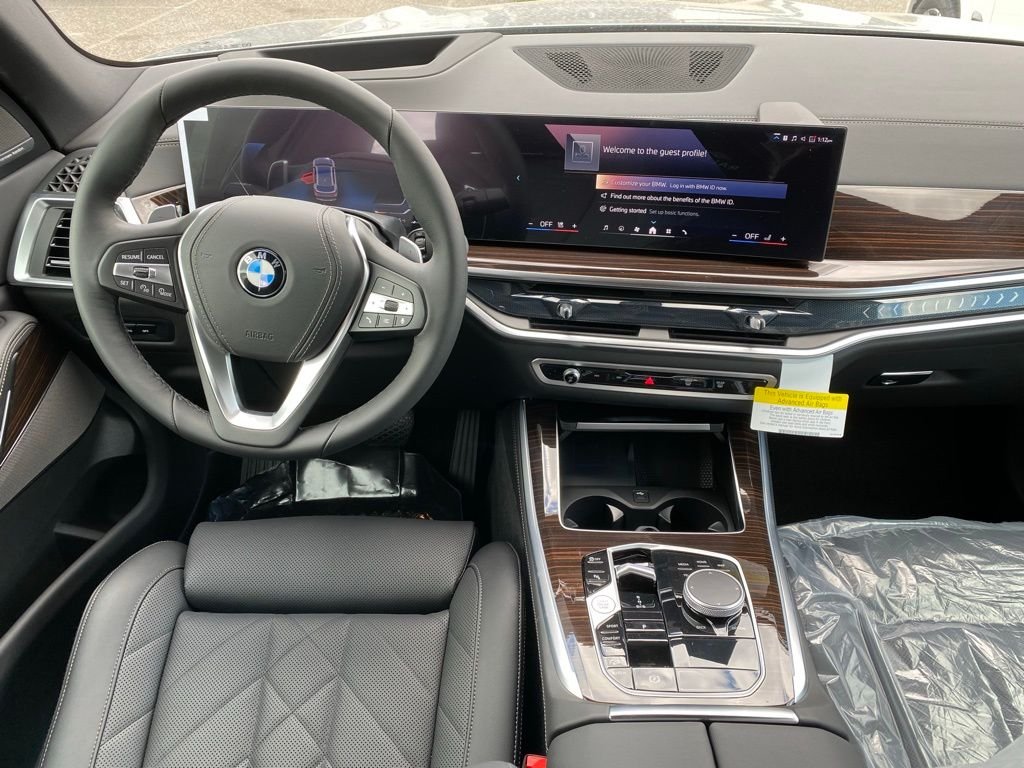 New 2026 Skyscraper Grey Metallic BMW xDrive40i image 9