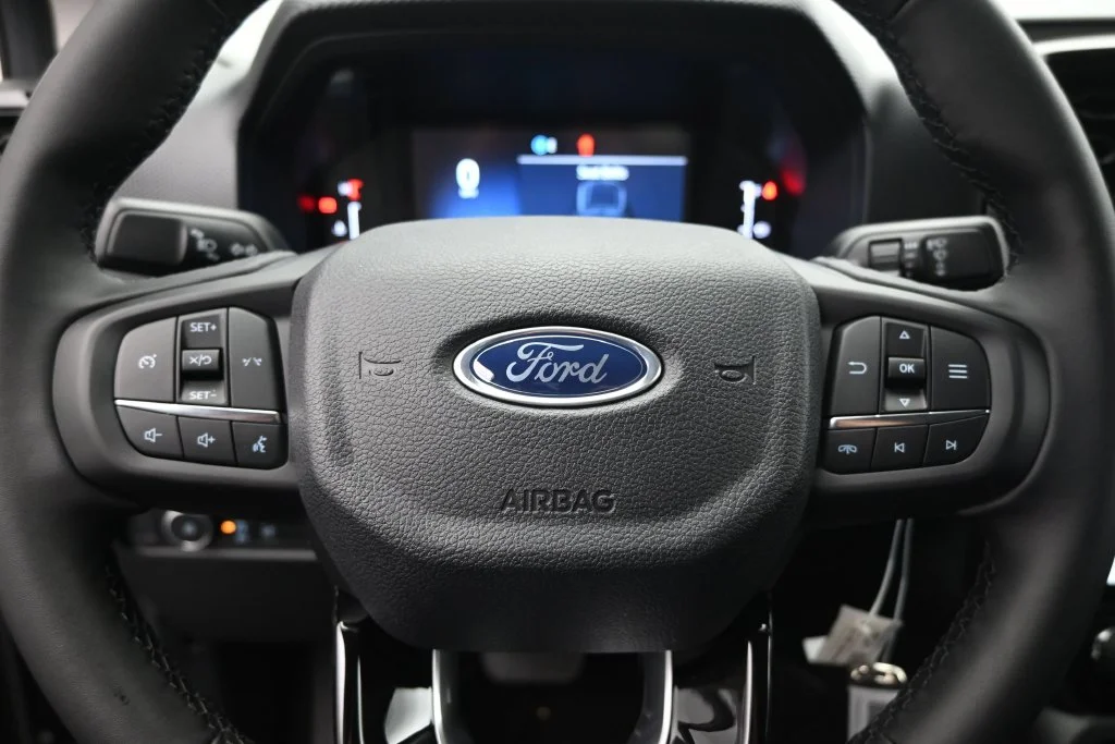 New 2026 Carbonized Gray Metallic Ford XLT image 11