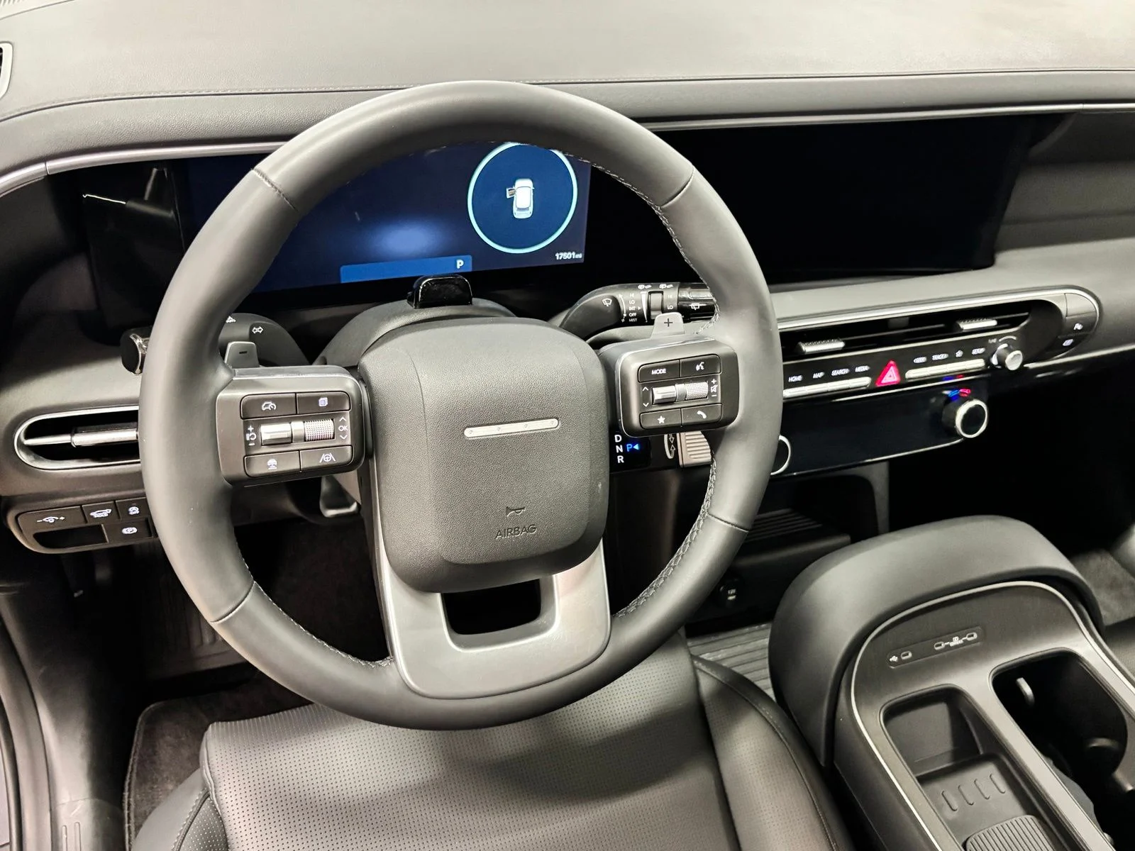 Used 2026 Gray Hyundai SEL Convenience image 15
