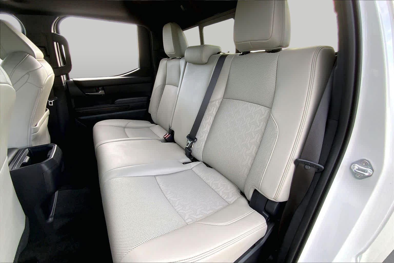Used 2025 Wind Chill Pearl Toyota Limited Hybrid image 20