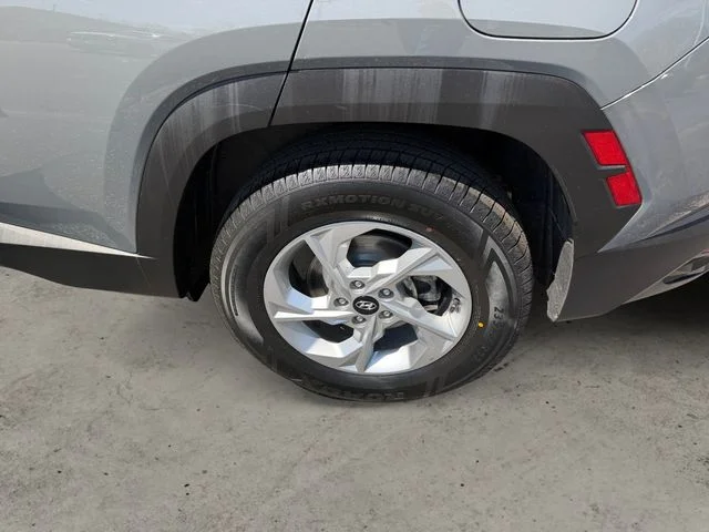 Used 2024 Gray Hyundai SEL image 14