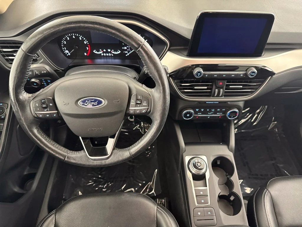 Used 2020 Gray Ford SEL image 25