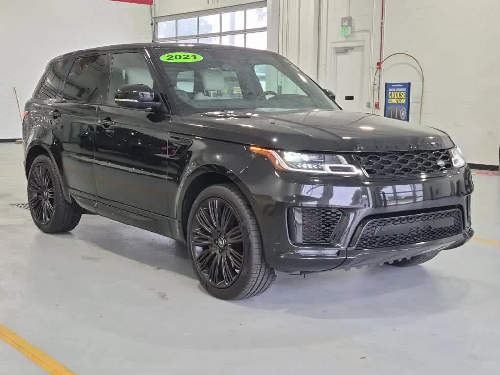 Used 2021 Ligurian Black Land Rover HSE Dynamic image 2