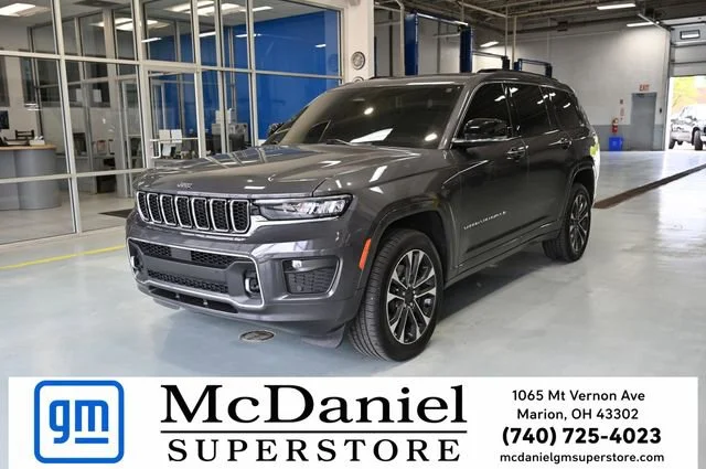 Used 2021  Jeep Overland image 1
