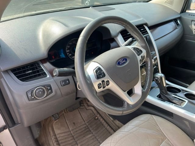 Used 2011 Silver Ford Limited image 12