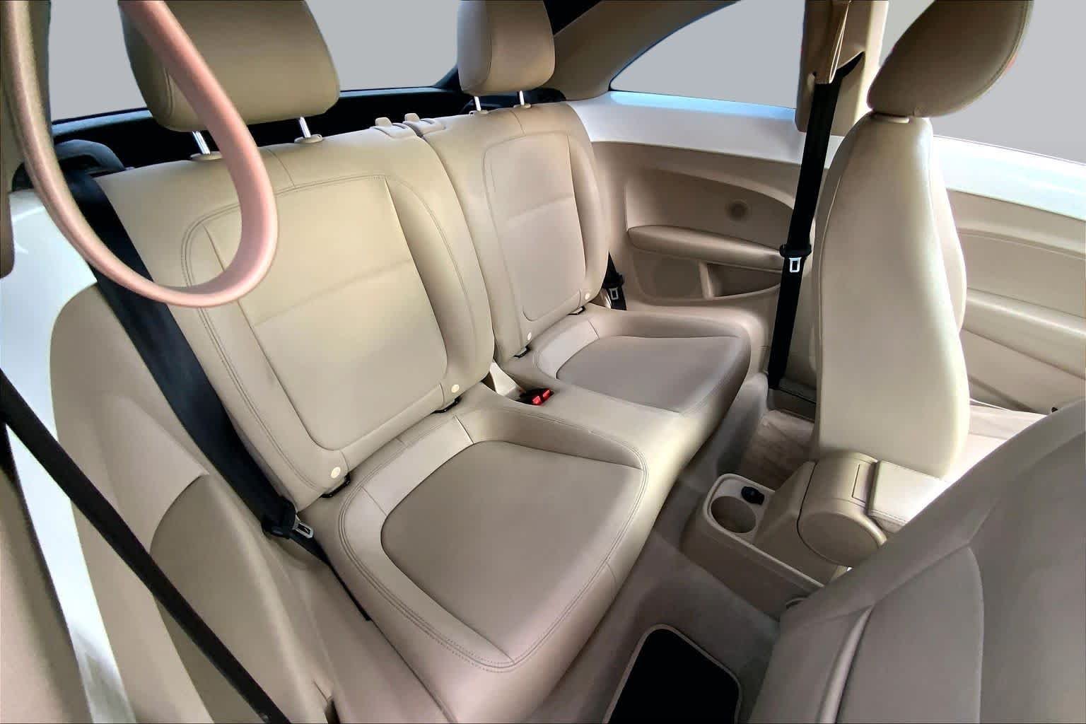 Used 2014 Candy White Volkswagen 2.5L image 16