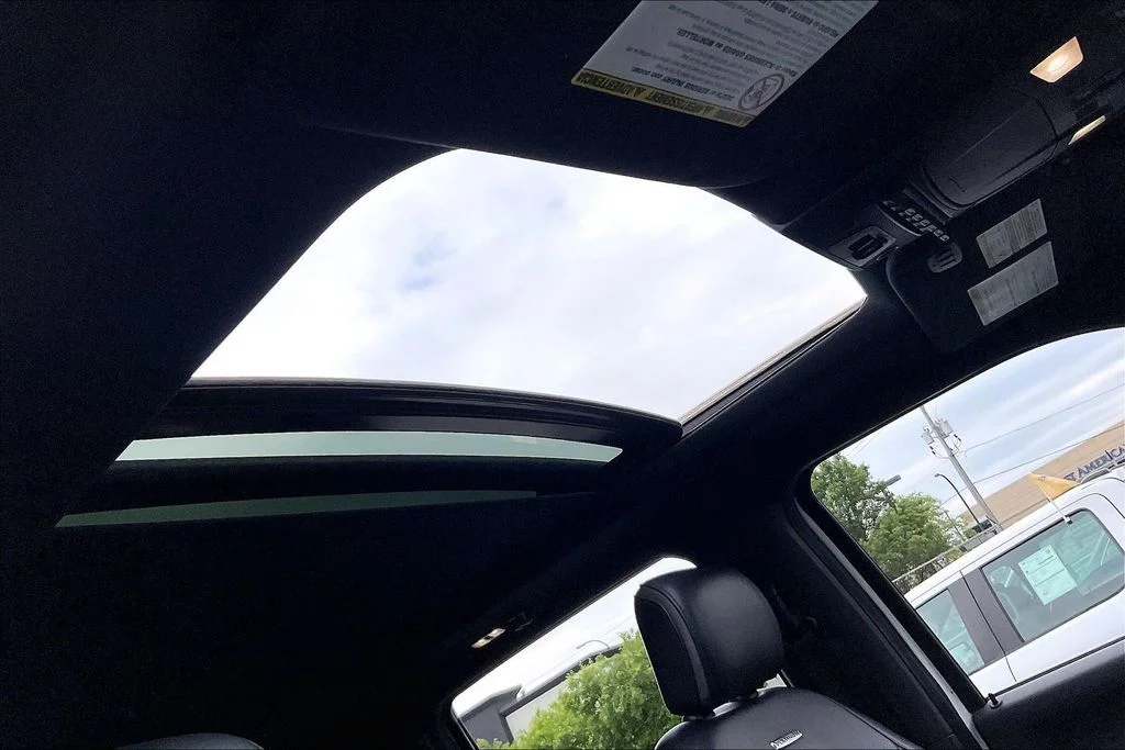 Used 2020 White Ford Platinum image 21