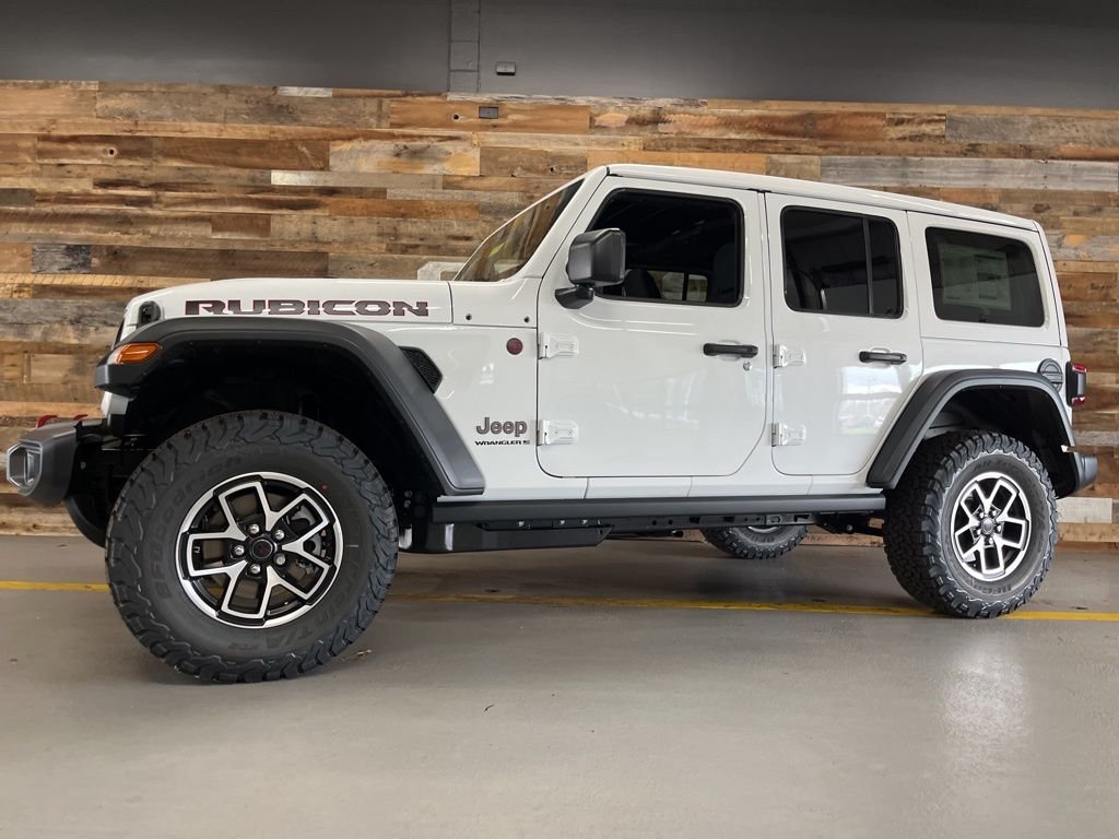 New 2026 Bright White Clear-Coat Exterior Paint Jeep Rubicon image 23