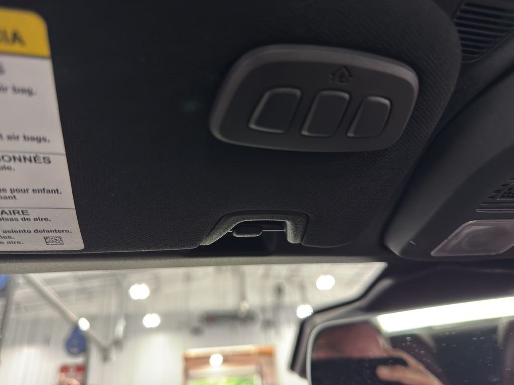 Used 2025 Wimbledon White Ford GT Premium image 30