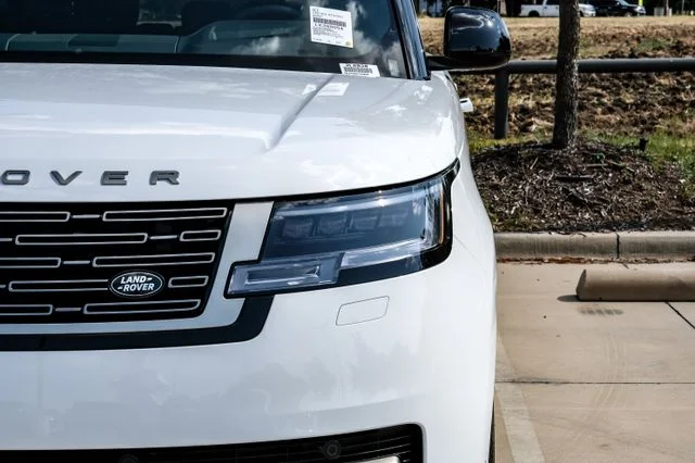 New 2026 Fuji White Land Rover SE image 61