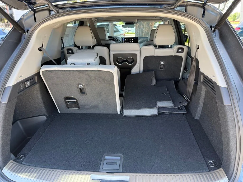 New 2026 Canyon River Blue Metallic Acura Advance Package image 18