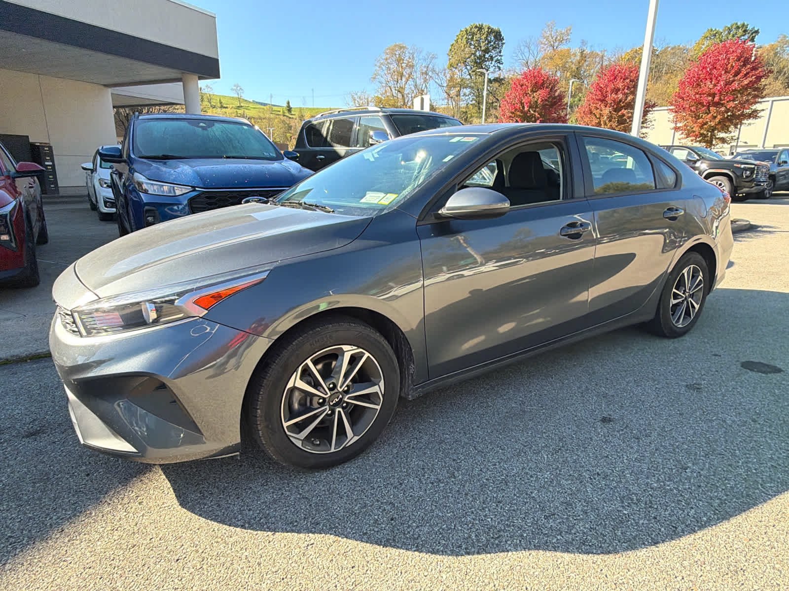 Used 2024 Gravity Gray Kia LXS image 3
