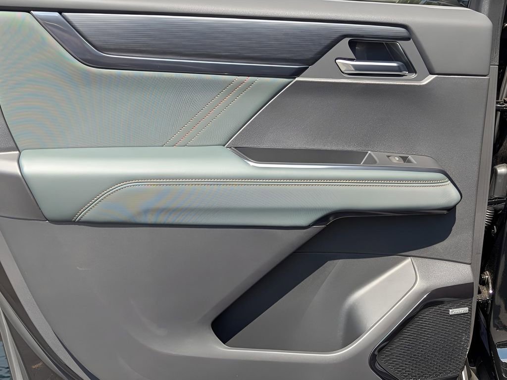 2026 GMC Acadia AT4 - Photo 12