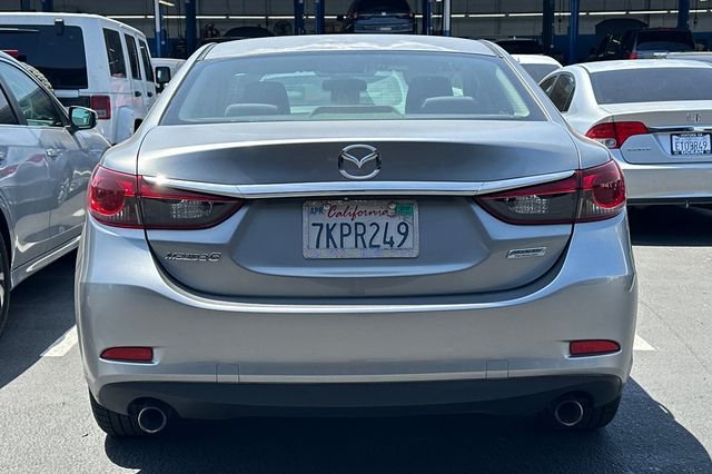 Used 2015 Snowflake White Pearl Mica Mazda i Sport image 6