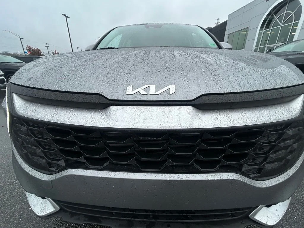 2024 Kia Sportage LX - Photo 13