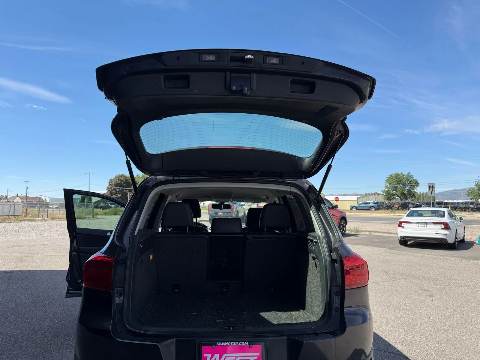 Used 2016 Gray Volkswagen S image 13