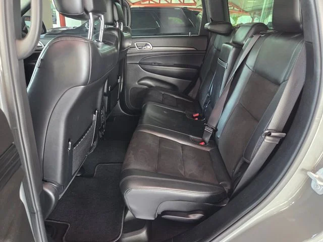 Certified Used 2020 Gray Jeep Altitude image 6