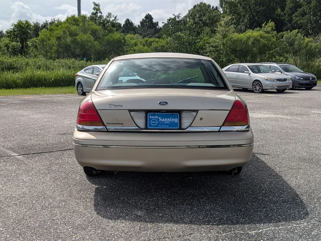 Used 1999  Ford Base image 4