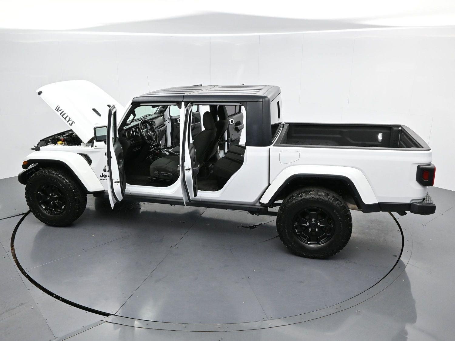 Used 2022 White Jeep Willys image 36