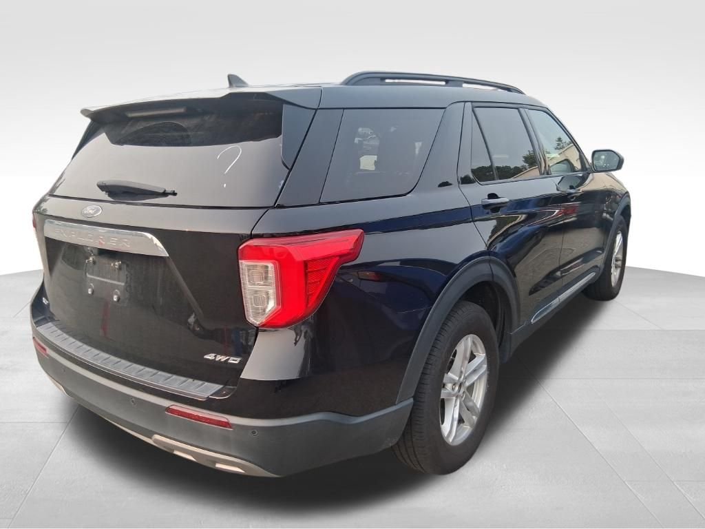 Used 2022 Black Ford XLT image 4