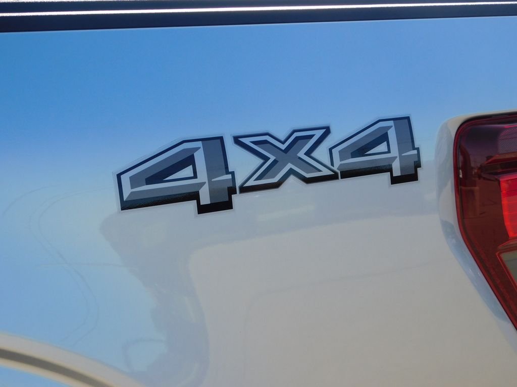 Used 2024 Silver Ford XLT image 44