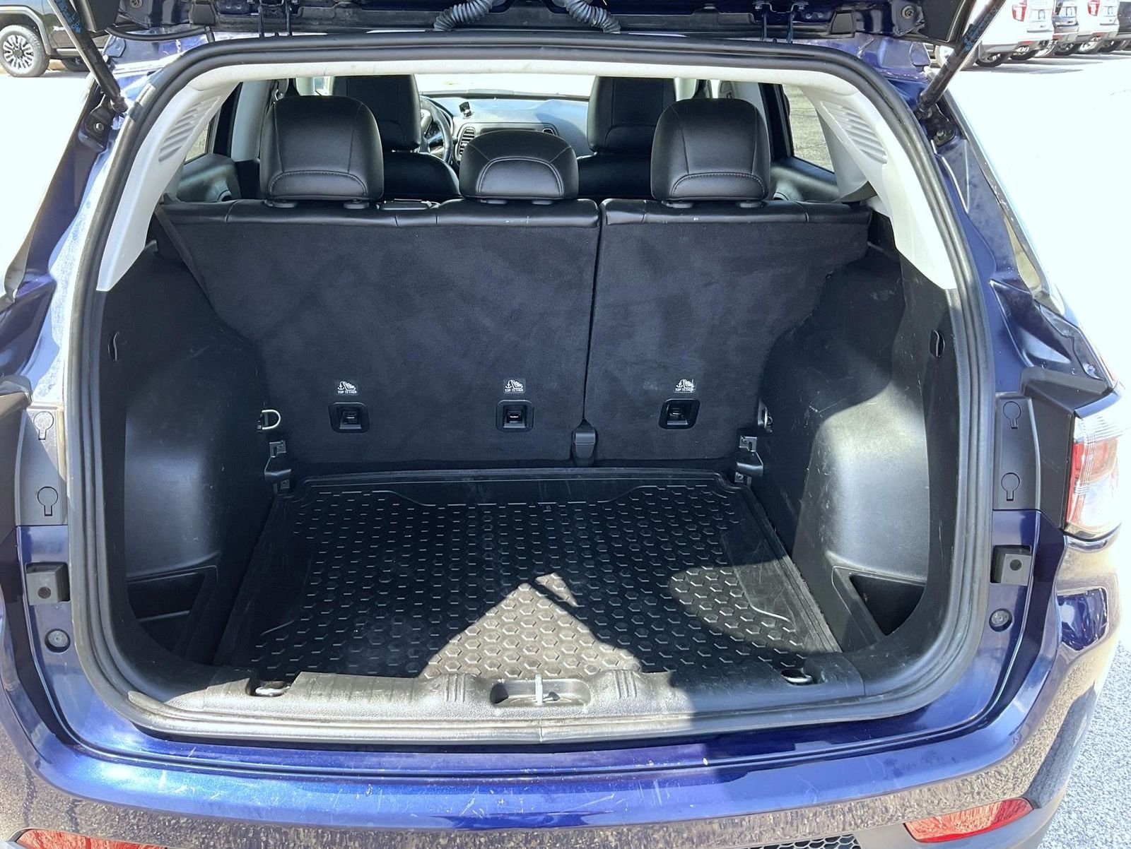 Used 2019 Blue Jeep Latitude image 21