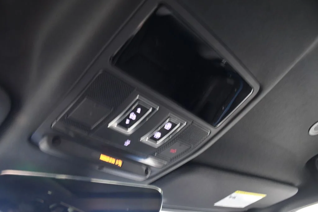 New 2026 Tasman Blue Land Rover S image 33